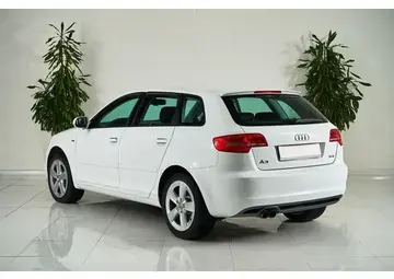 Audi A3 Вид 4